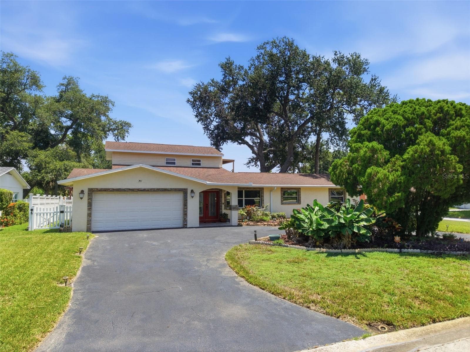 Single Family Residence at 701 58TH AVE S, ST PETERSBURG, photo 2 of 63