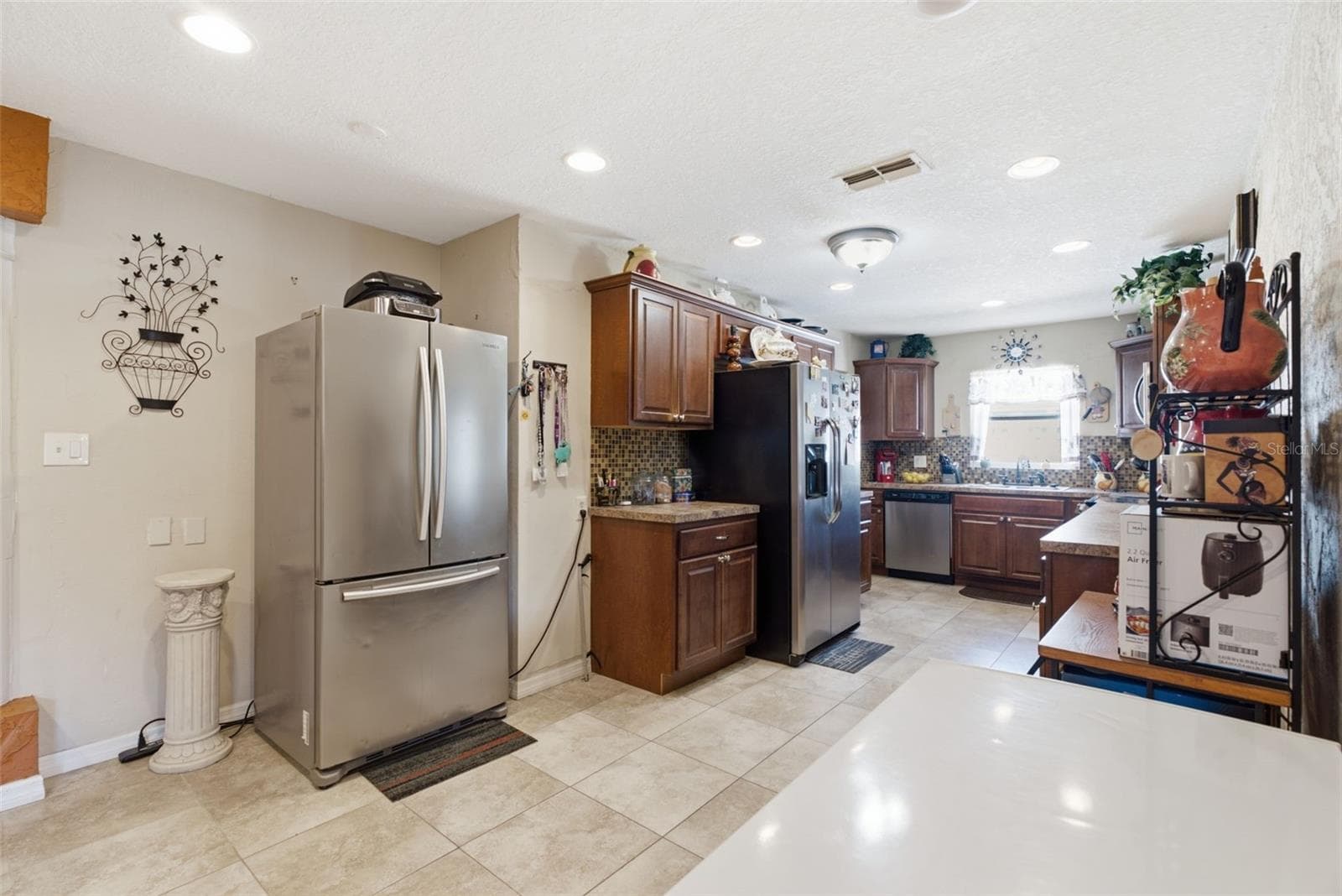 Single Family Residence at 701 58TH AVE S, ST PETERSBURG, photo 11 of 63