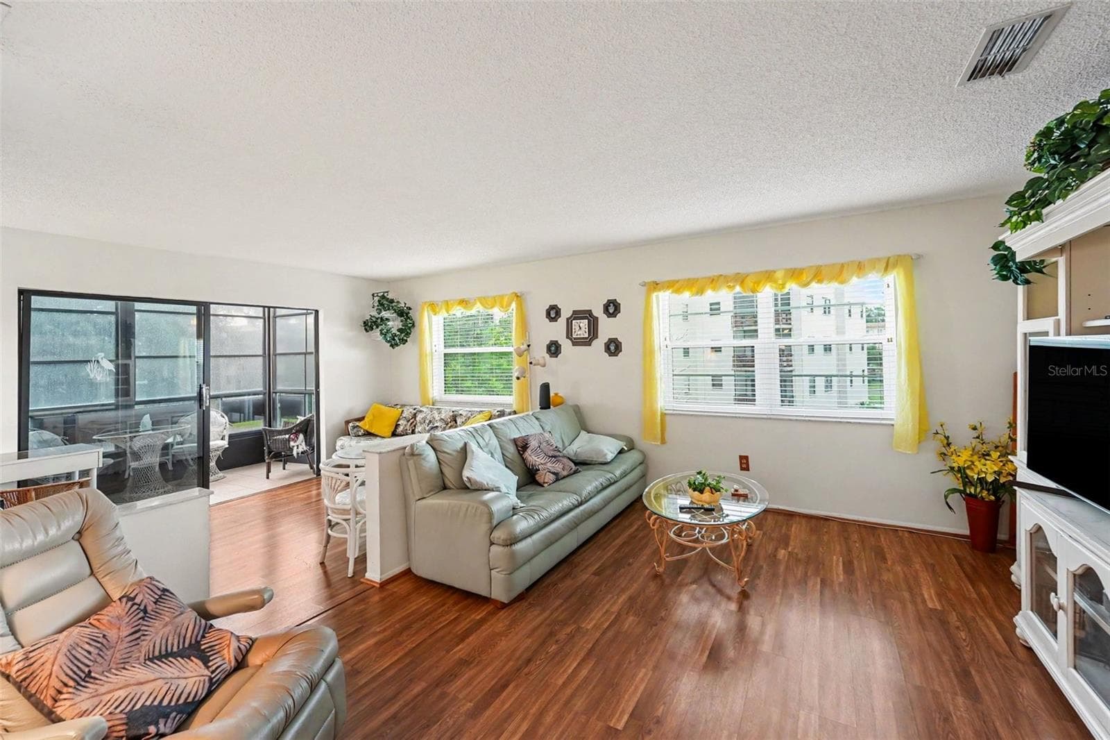 Condominium at 5970 80TH ST N #301, ST PETERSBURG, photo 4 of 18