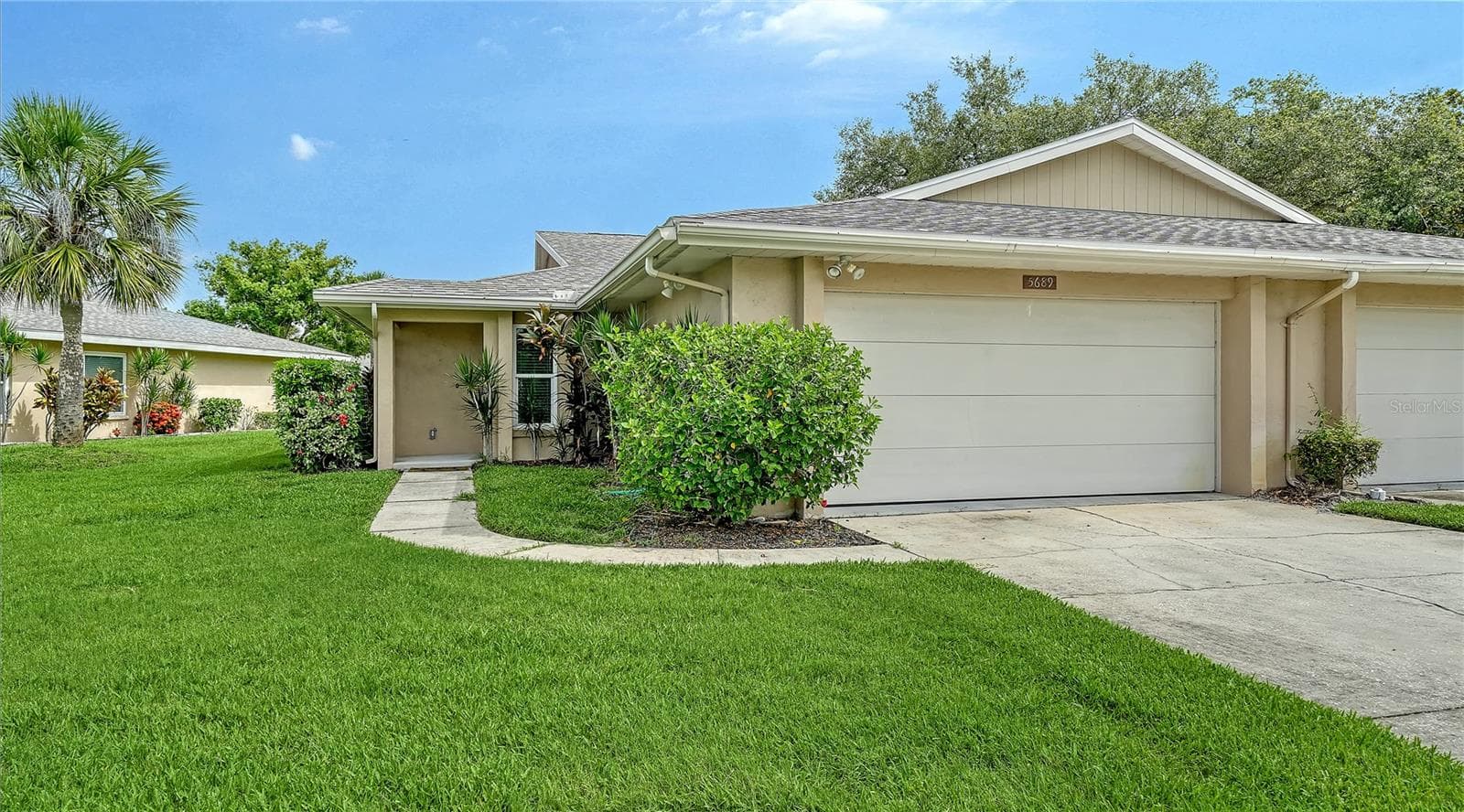 Villa at 5689 EVERGREEN DR #18, SARASOTA, photo 2 of 43