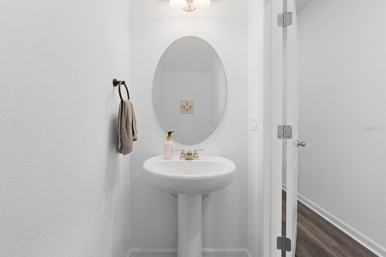 Half Bath - 38465 HONEYSUCKLE DR, DADE CITY