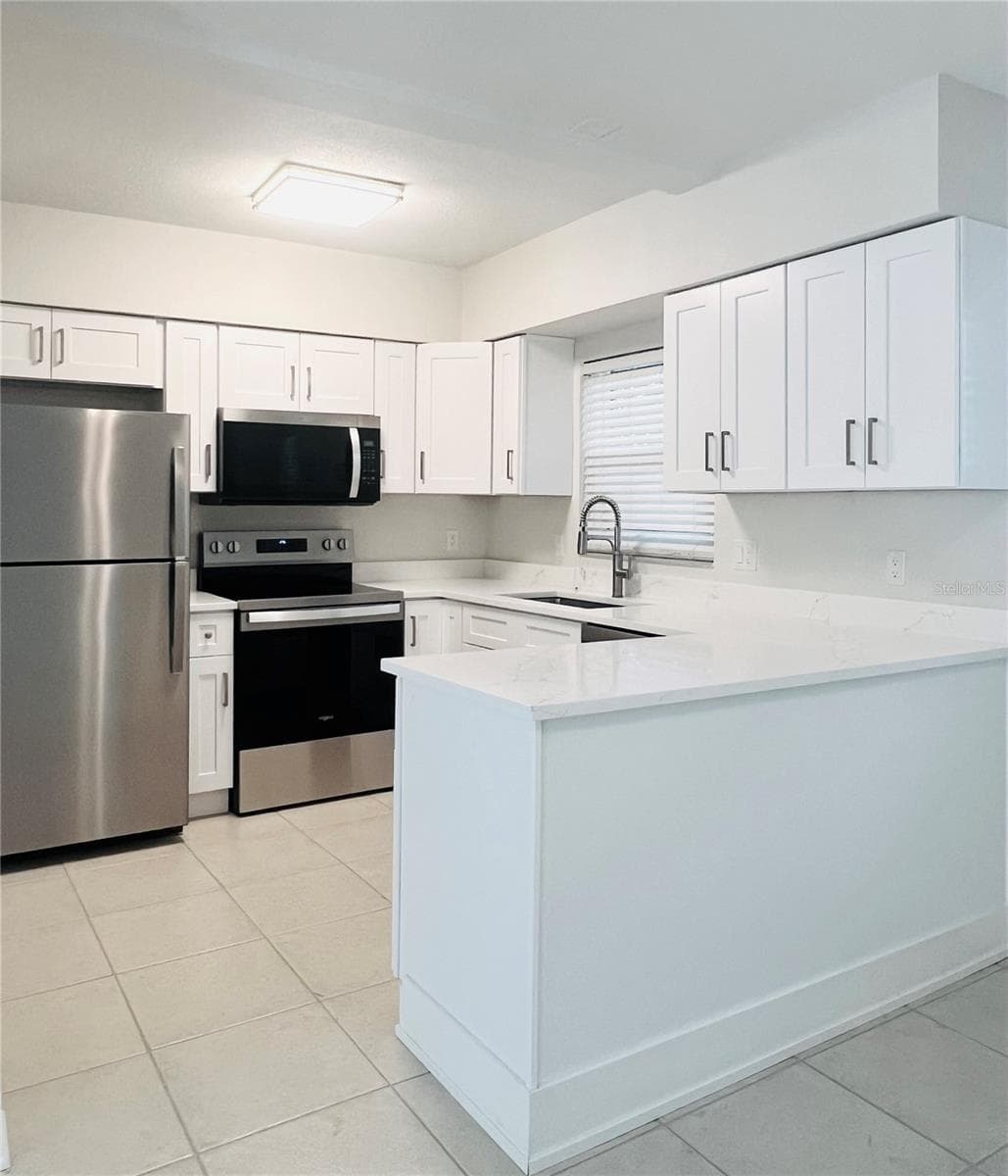 Kitchen - 300 VENETIAN DR #3, CLEARWATER