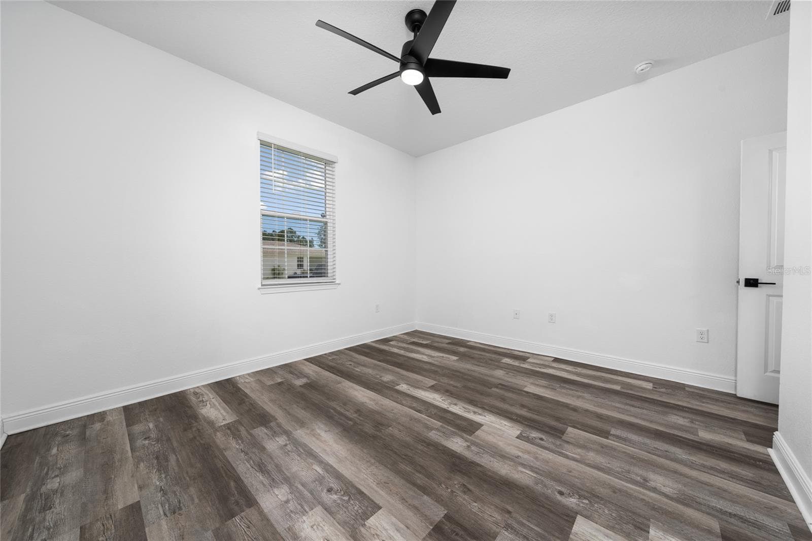 Single Family Residence at 2591 SEAGIRT WAY, CLERMONT, photo 4 of 33
