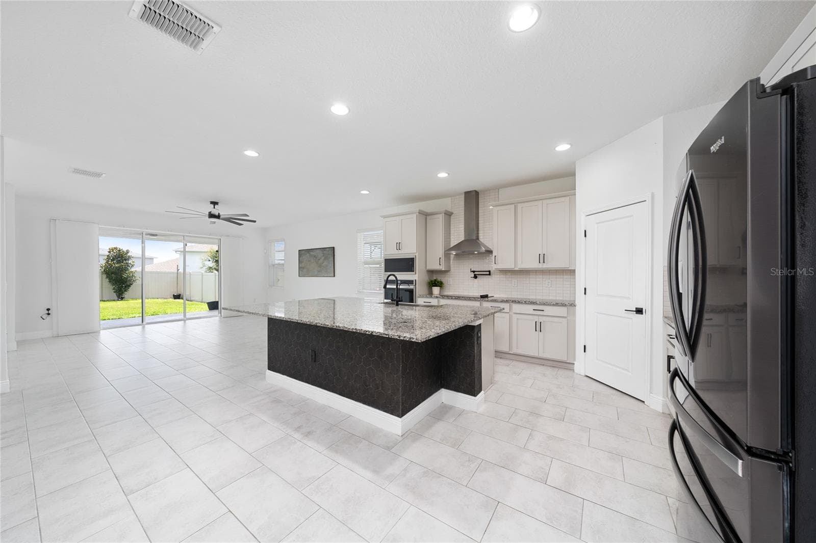 Single Family Residence at 2591 SEAGIRT WAY, CLERMONT, photo 7 of 33