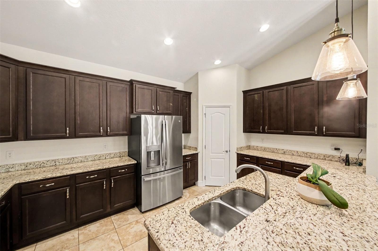 Single Family Residence at 11200 BUCKHILL LN, CLERMONT, photo 11 of 31