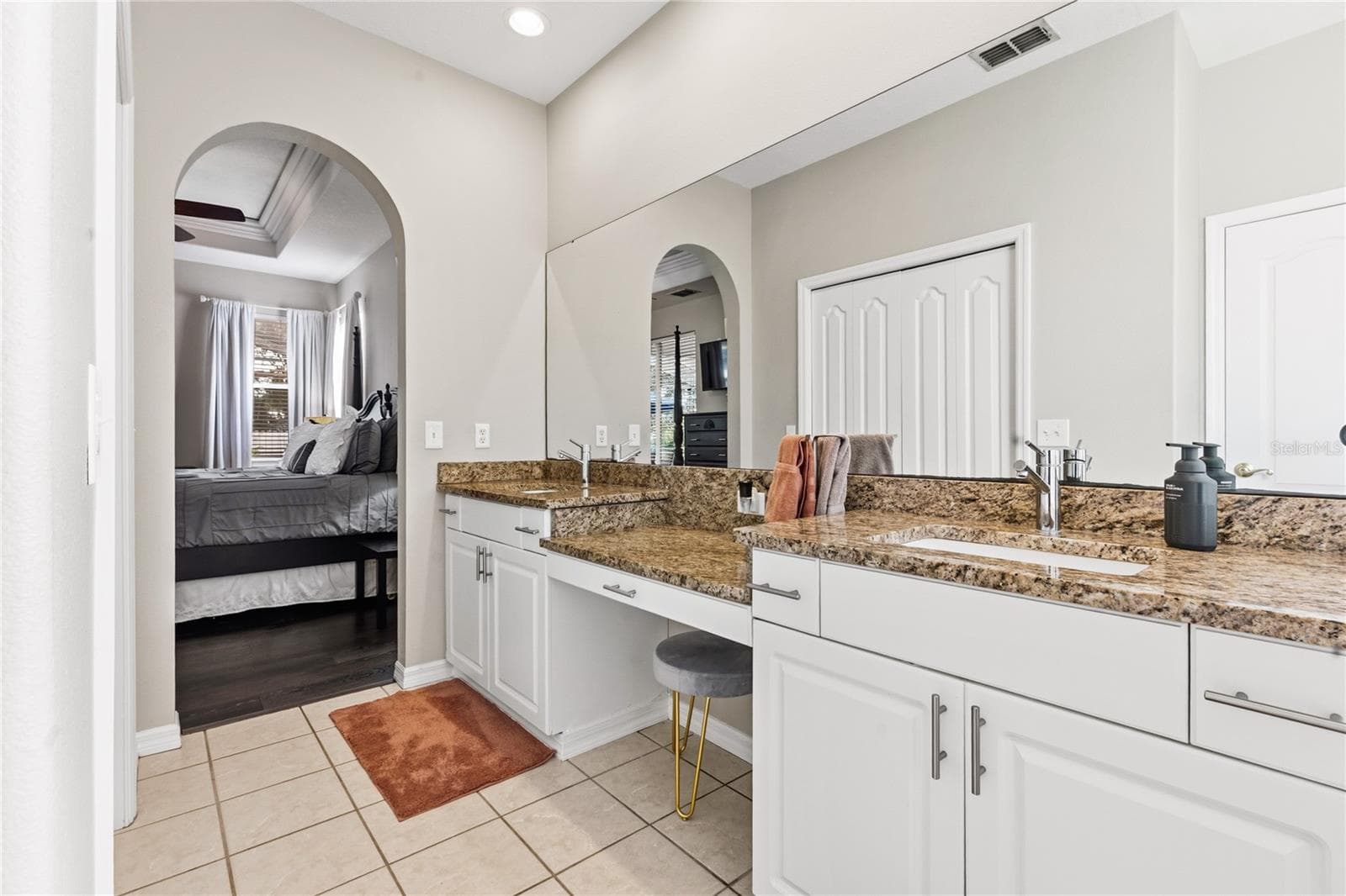 Single Family Residence at 1015 ROBIN LN, WINTER HAVEN, photo 19 of 43