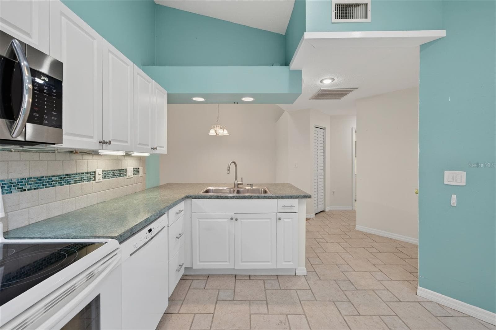 Villa at 5626 MONTE ROSSO RD, SARASOTA, photo 16 of 82
