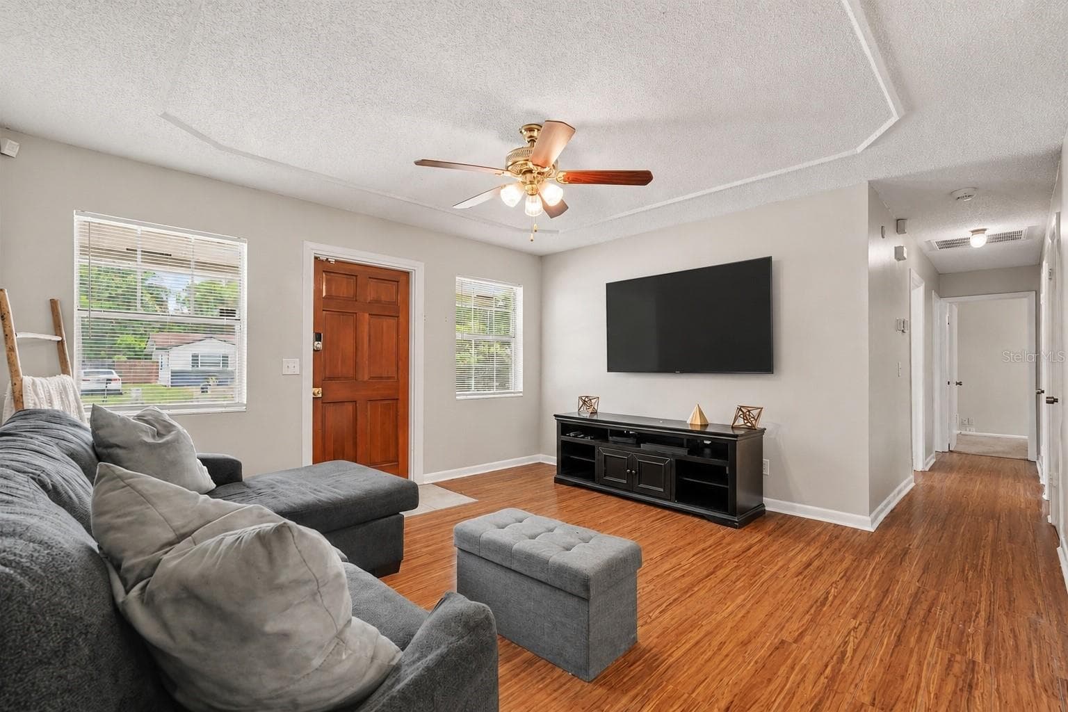 Single Family Residence at 4419 DOLPHIN DR, TAMPA, photo 2 of 25