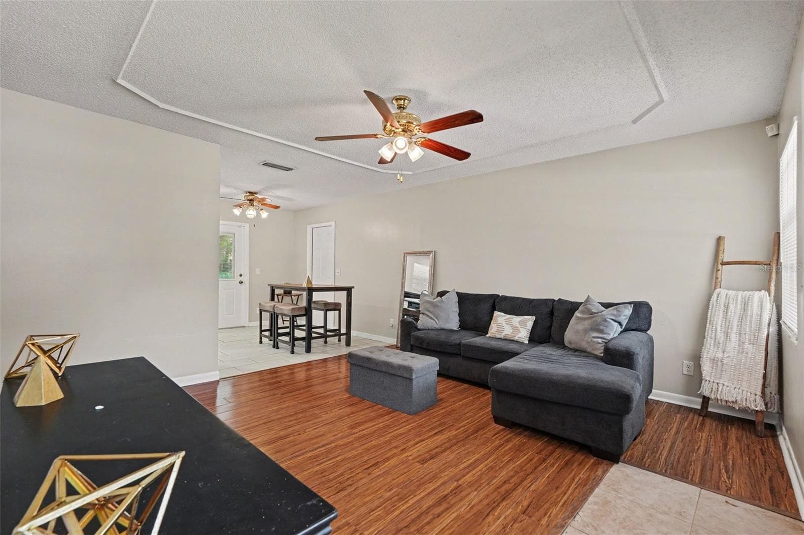 Single Family Residence at 4419 DOLPHIN DR, TAMPA, photo 9 of 25