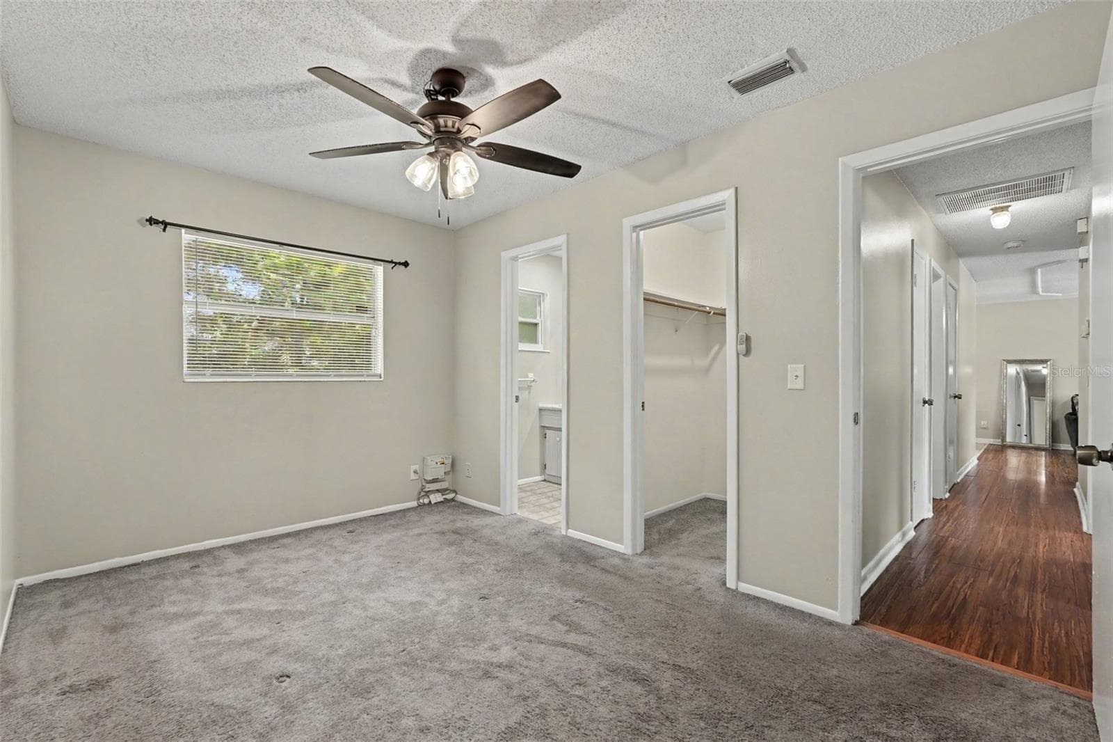 Single Family Residence at 4419 DOLPHIN DR, TAMPA, photo 12 of 25