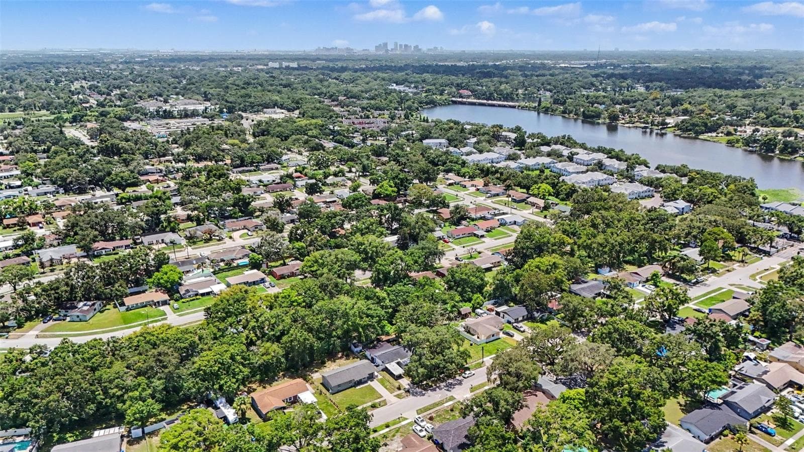 Single Family Residence at 4419 DOLPHIN DR, TAMPA, photo 24 of 25