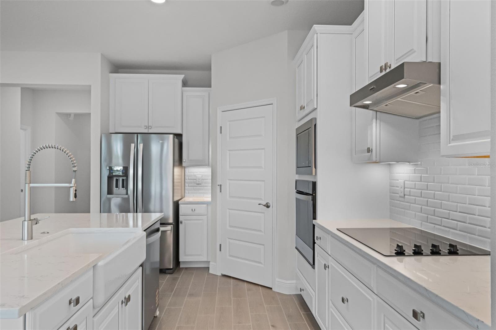 Single Family Residence at 11899 SHINE VIEW LN, WINTER GARDEN, photo 7 of 89