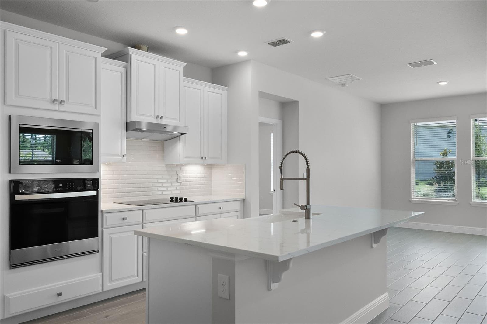 Single Family Residence at 11899 SHINE VIEW LN, WINTER GARDEN, photo 11 of 89