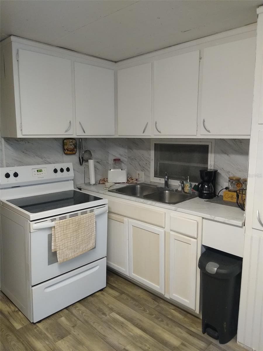 Mobile Home at 8488 SE 126TH PL, BELLEVIEW, photo 2 of 11