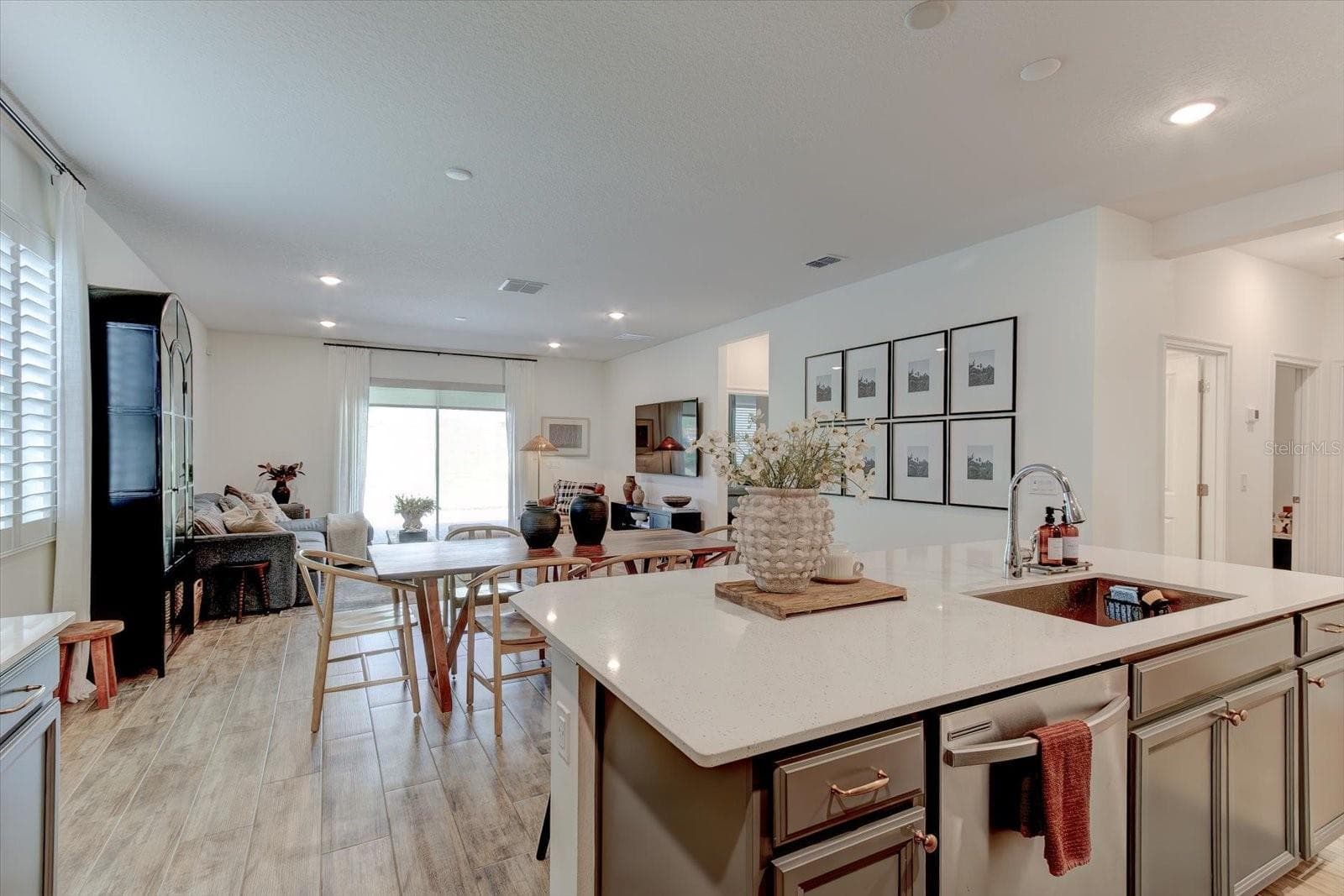 Single Family Residence at 2403 NATOMA BLVD, MOUNT DORA, photo 13 of 38