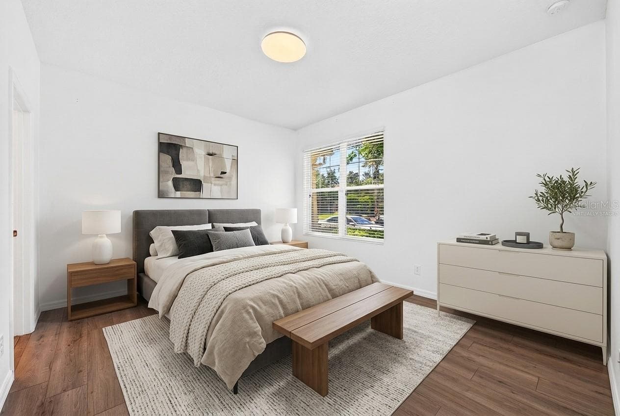 Main floor primary suite. Virtually Staged. - 11429 BROWNSTONE ST, WINDERMERE