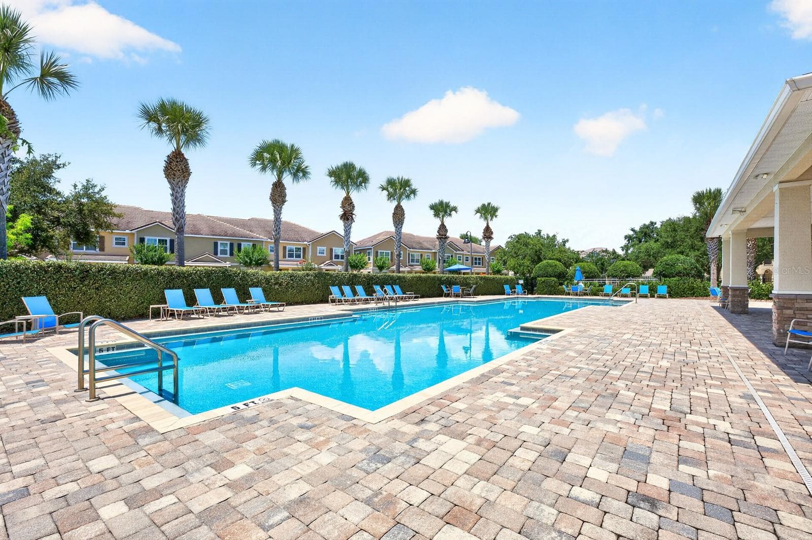 Community Pool. - 11429 BROWNSTONE ST, WINDERMERE