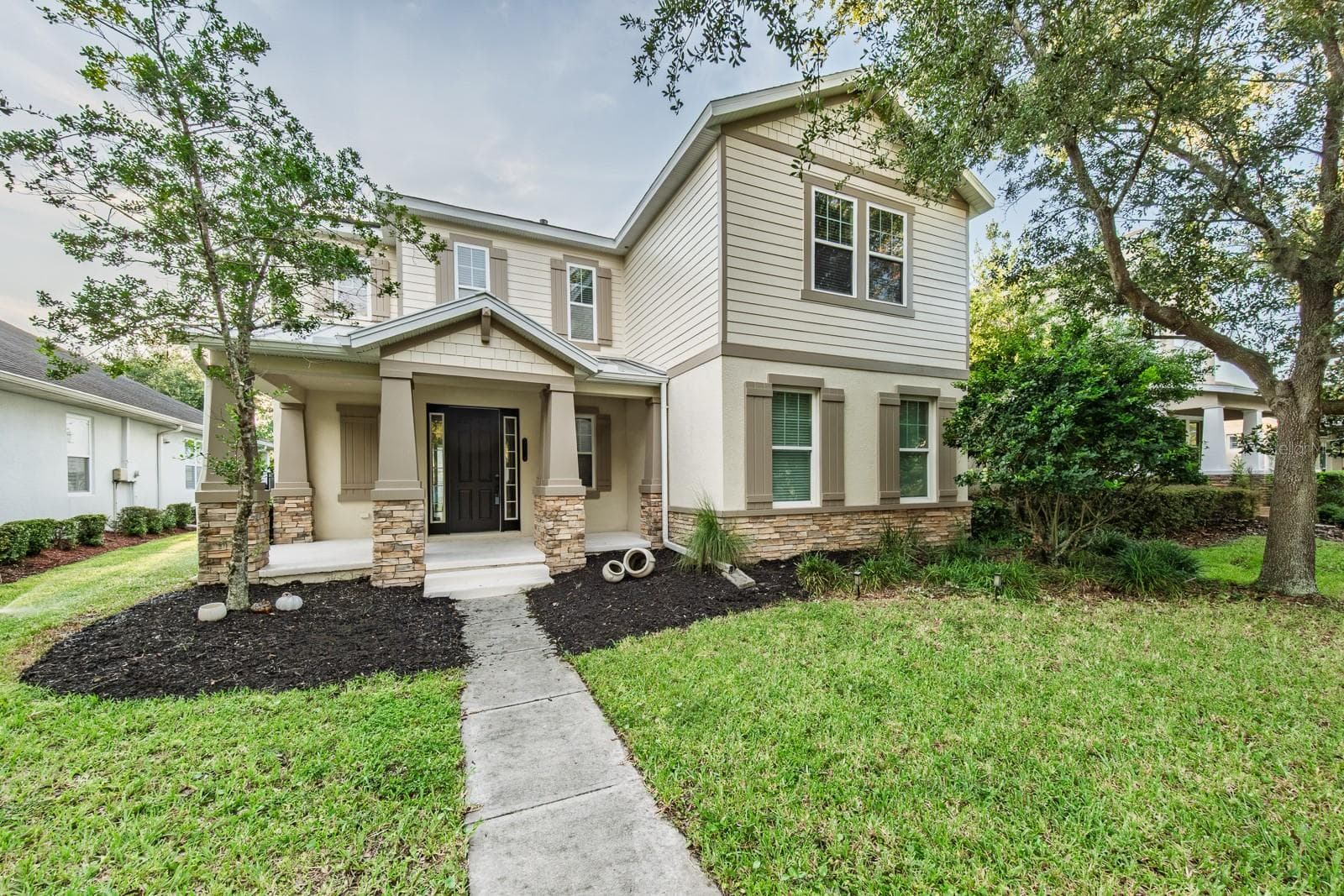 7912 HAMPTON LAKE DR