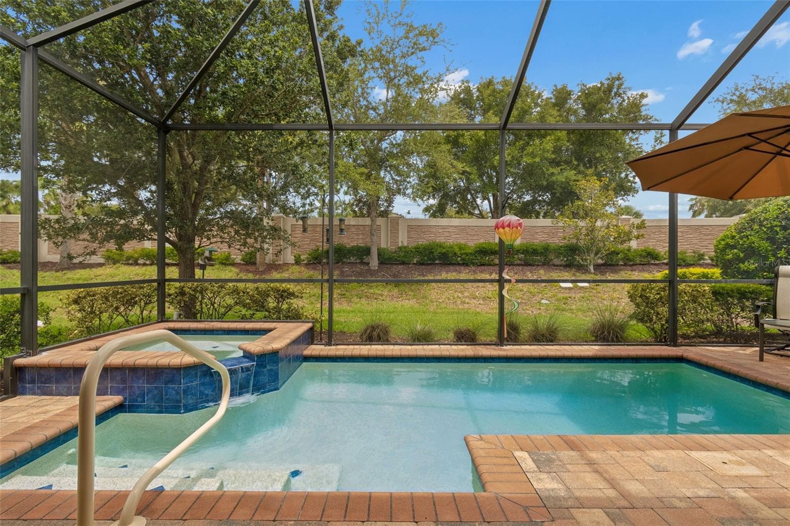 Relaxing and private GAS heated saltwater pool and spa - 11503 CALLISIA DR, ODESSA