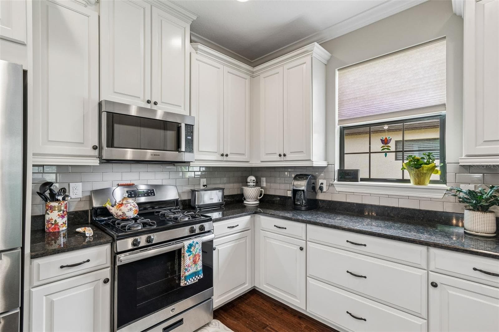 Stainless steel appliances- GAS range - 11503 CALLISIA DR, ODESSA