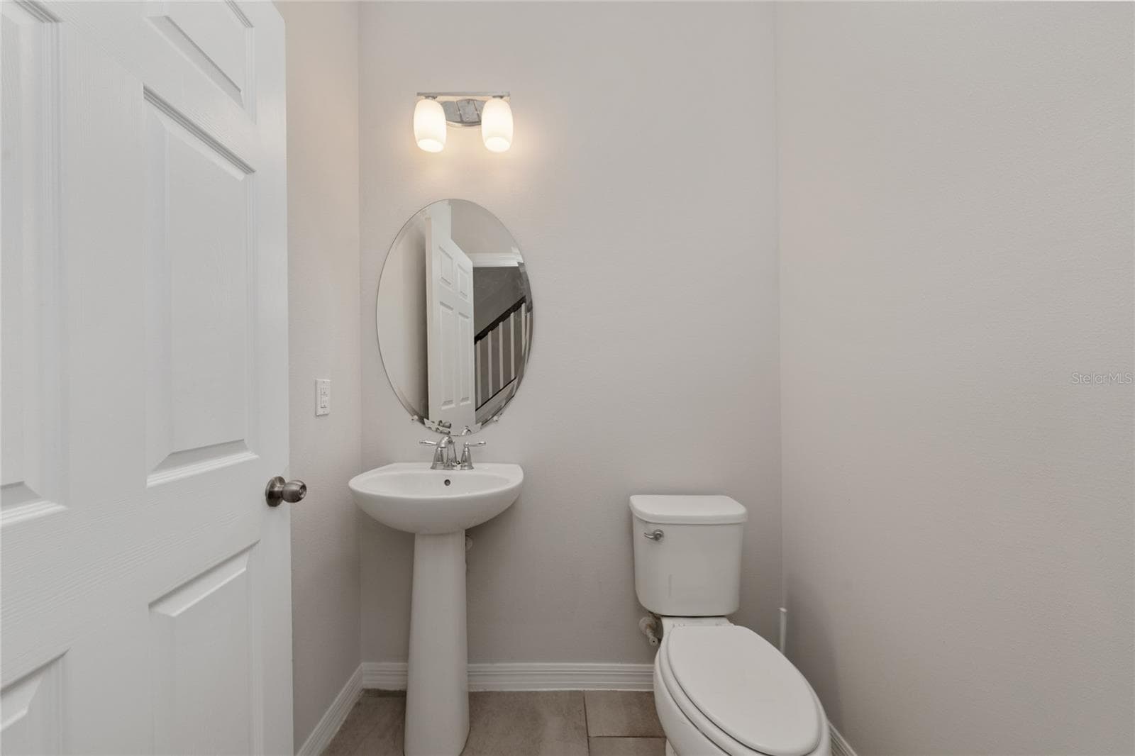 Townhouse at 8659 VEDDER LN, ORLANDO, photo 7 of 32