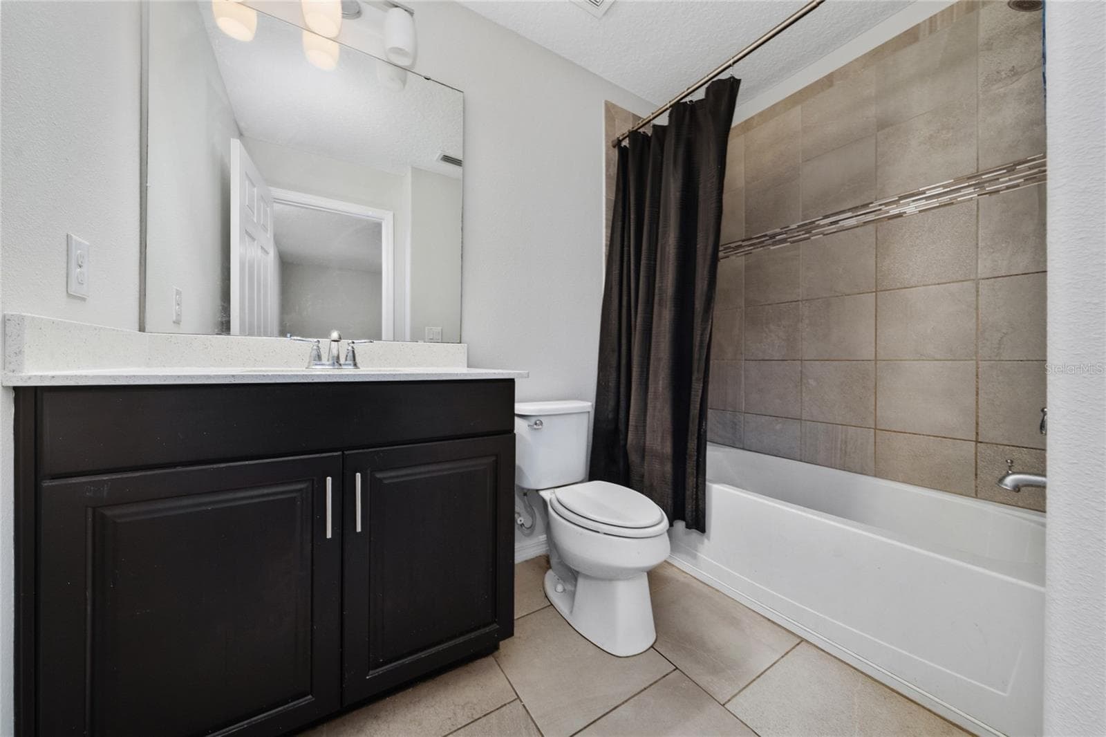 Townhouse at 8659 VEDDER LN, ORLANDO, photo 19 of 32