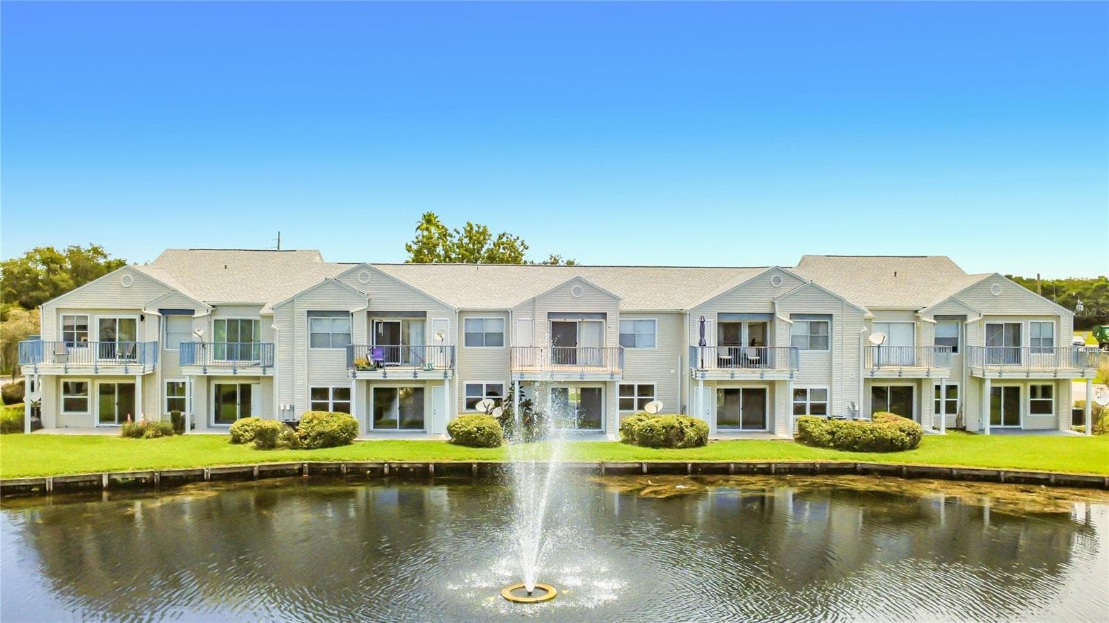 2504 WOODGATE BLVD #203