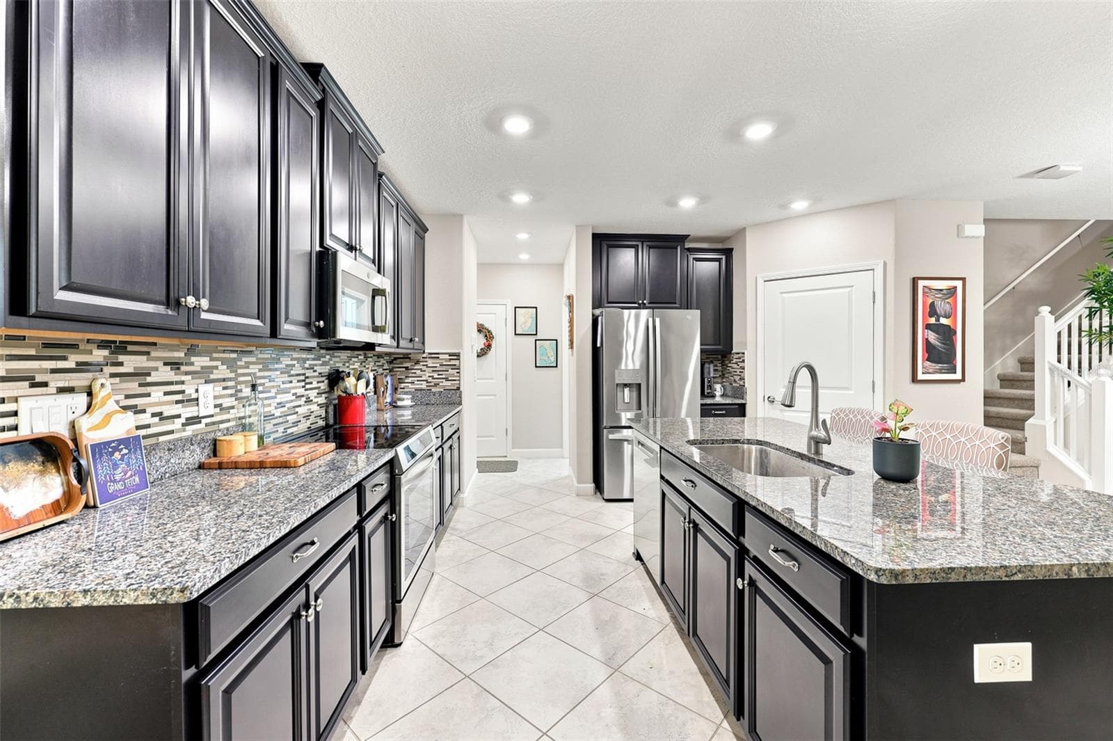 Townhouse at 5305 STOIC VALE DR, WIMAUMA, photo 3 of 68
