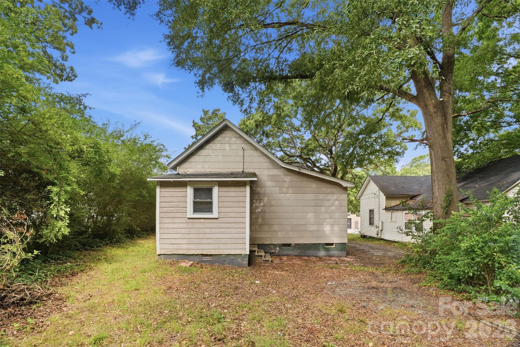 Single Family Residence at 322 Willow Street, Gastonia, photo 25 of 29
