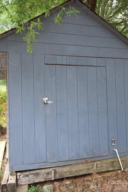 Single Family Residence at 108 Dye Street, Chester, photo 7 of 8
