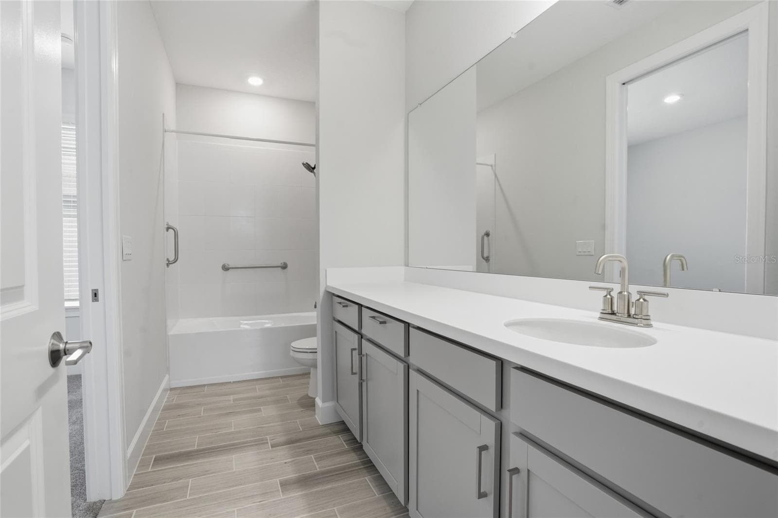 Guest Bathroom - 4718 GAROFALO RD, WESLEY CHAPEL