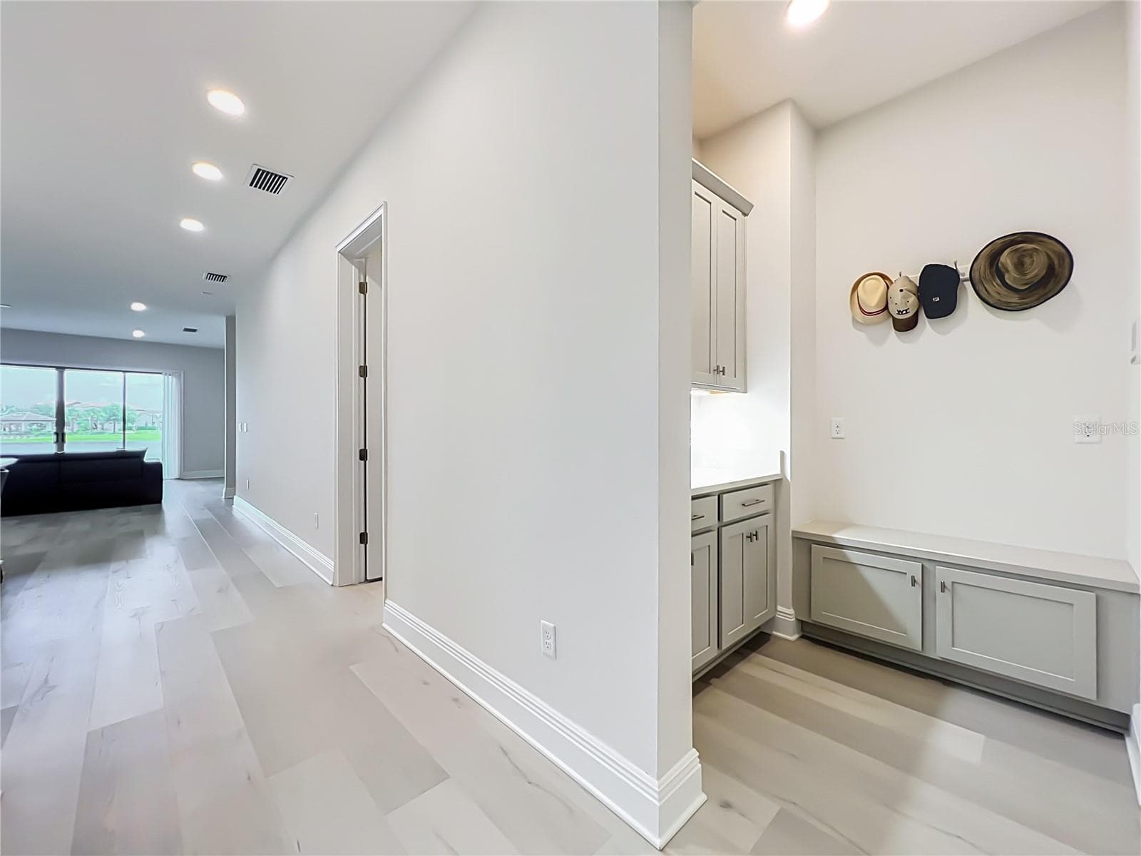 Single Family Residence at 13809 LARKTON LN, ORLANDO, photo 5 of 85