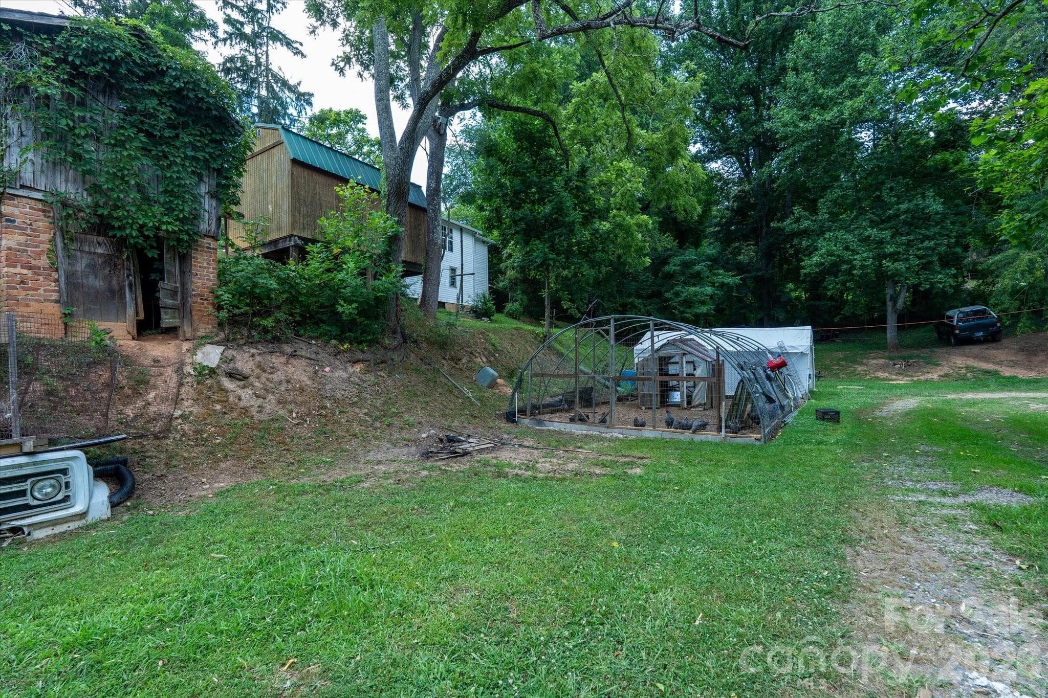 Single Family Residence at 230 Pisgah View Road, Asheville, photo 15 of 23