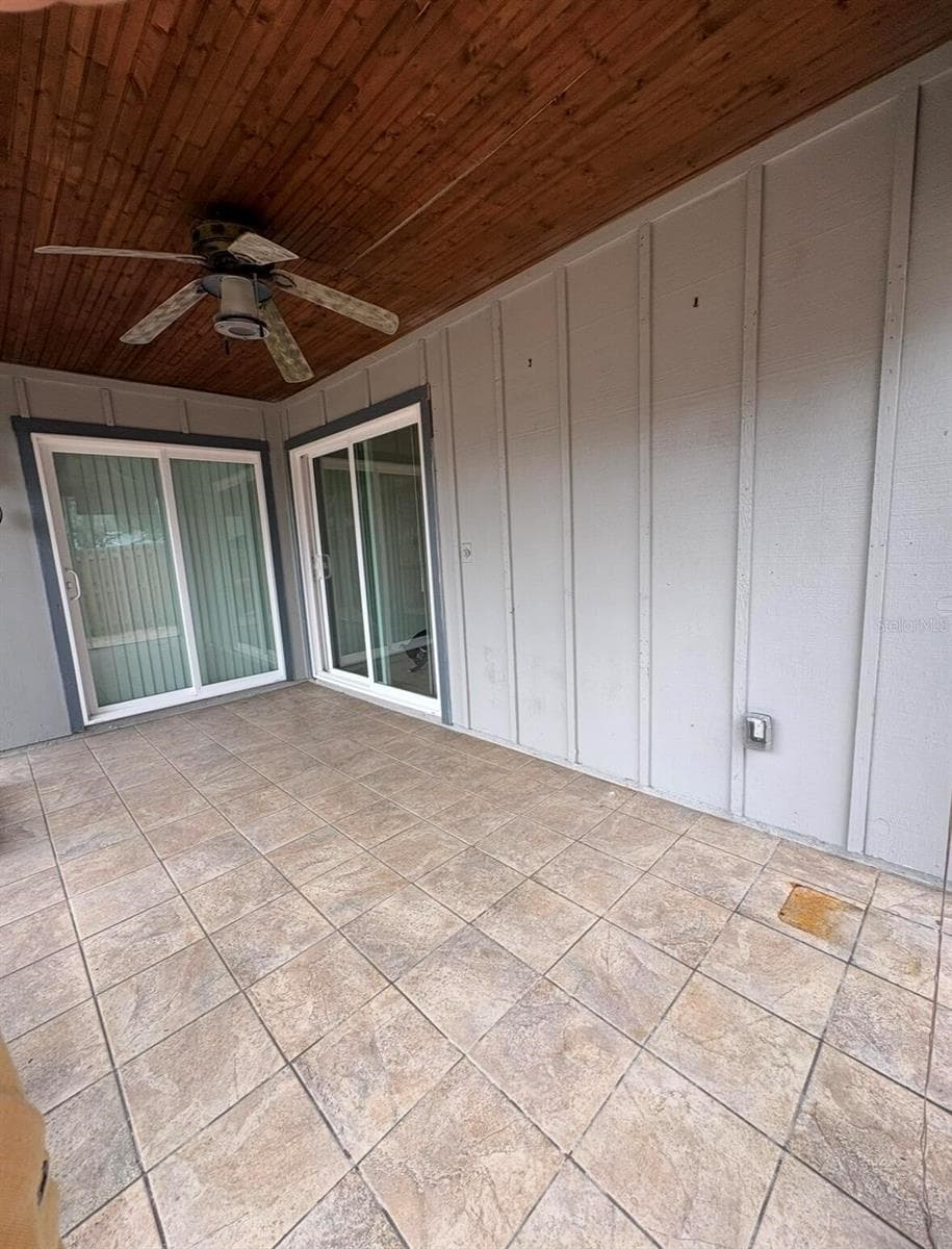 Villa at 39650 US HIGHWAY 19 N #441, TARPON SPRINGS, photo 29 of 34