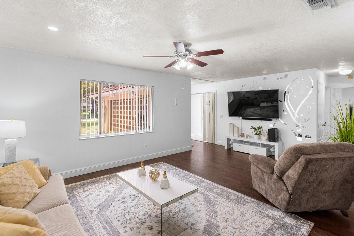 Main house living room - 8243 PAMLICO ST, ORLANDO