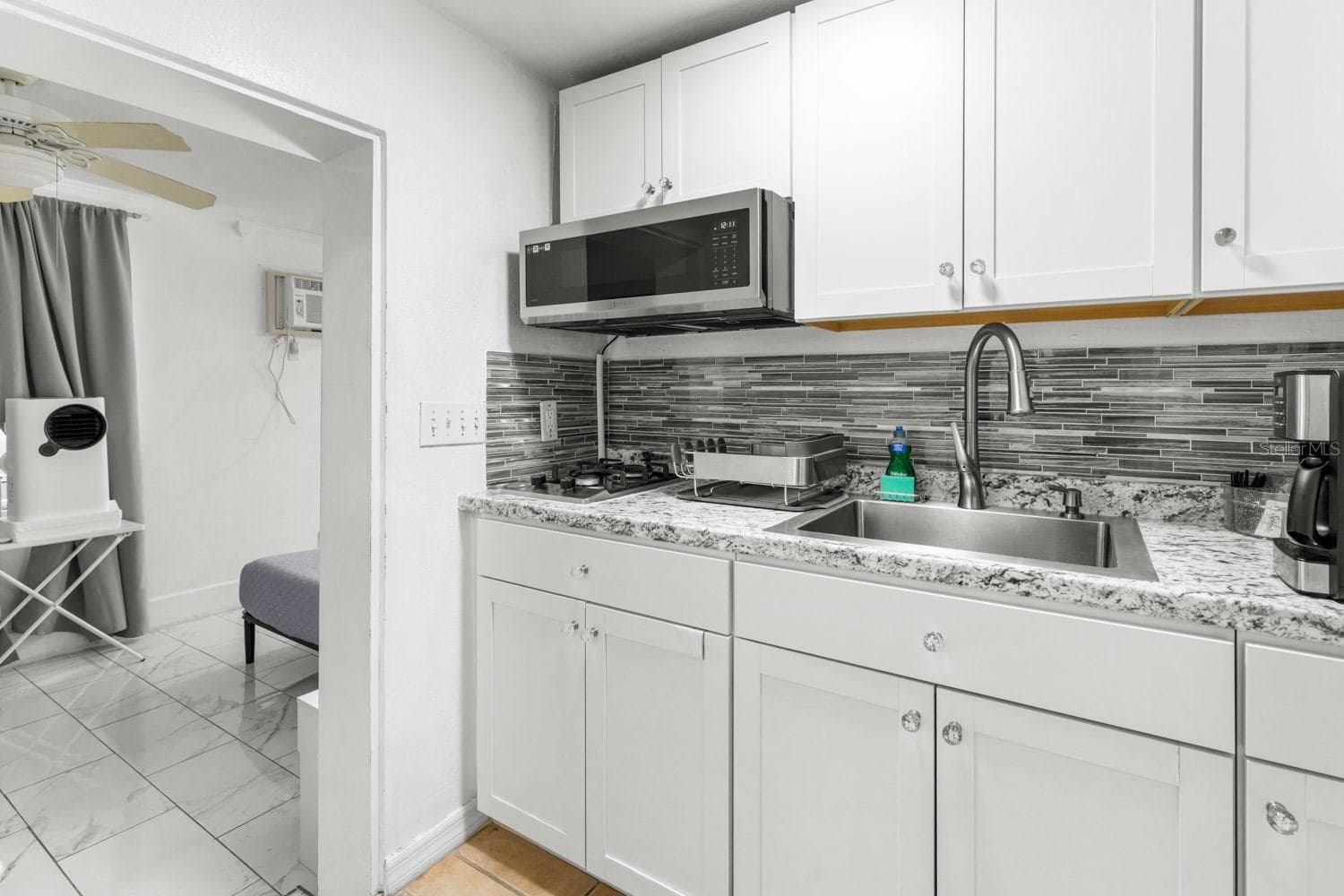 Mother-in-law suite #1 kitchen - 8243 PAMLICO ST, ORLANDO