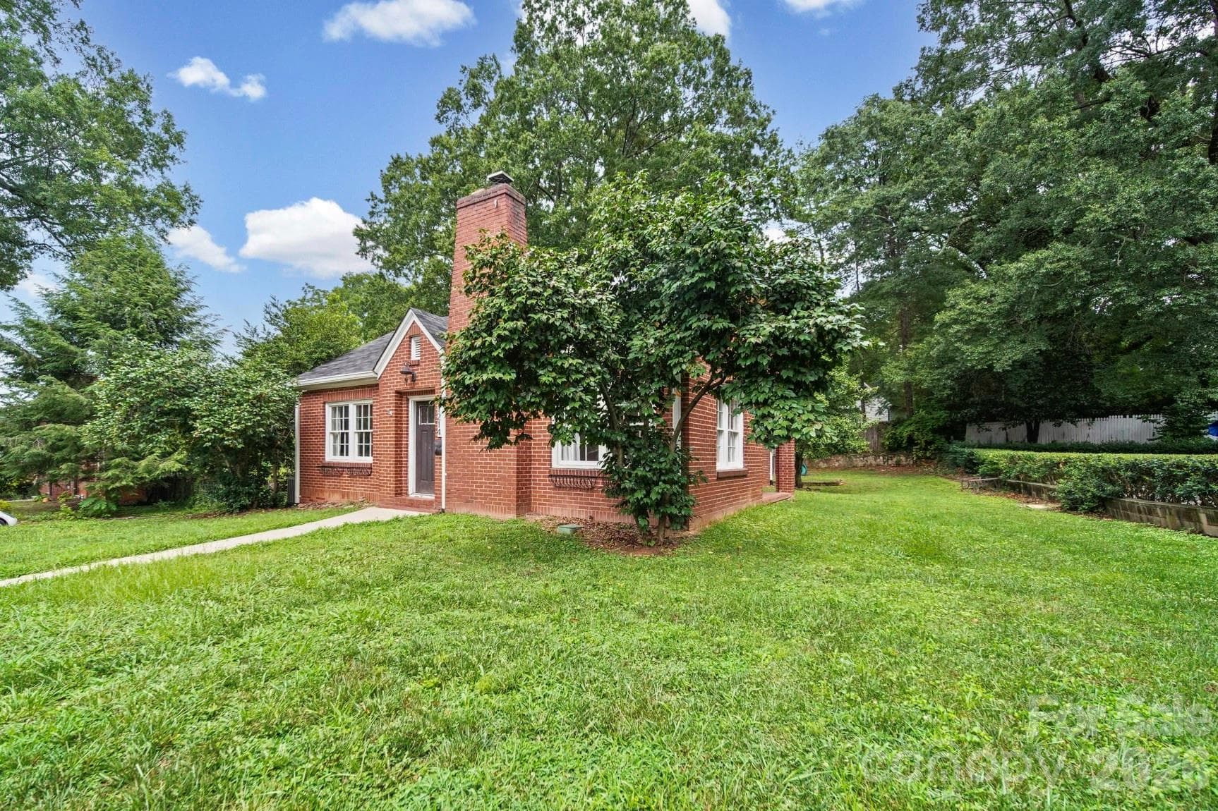 Single Family Residence at 1214 S York Street, Gastonia, photo 27 of 37