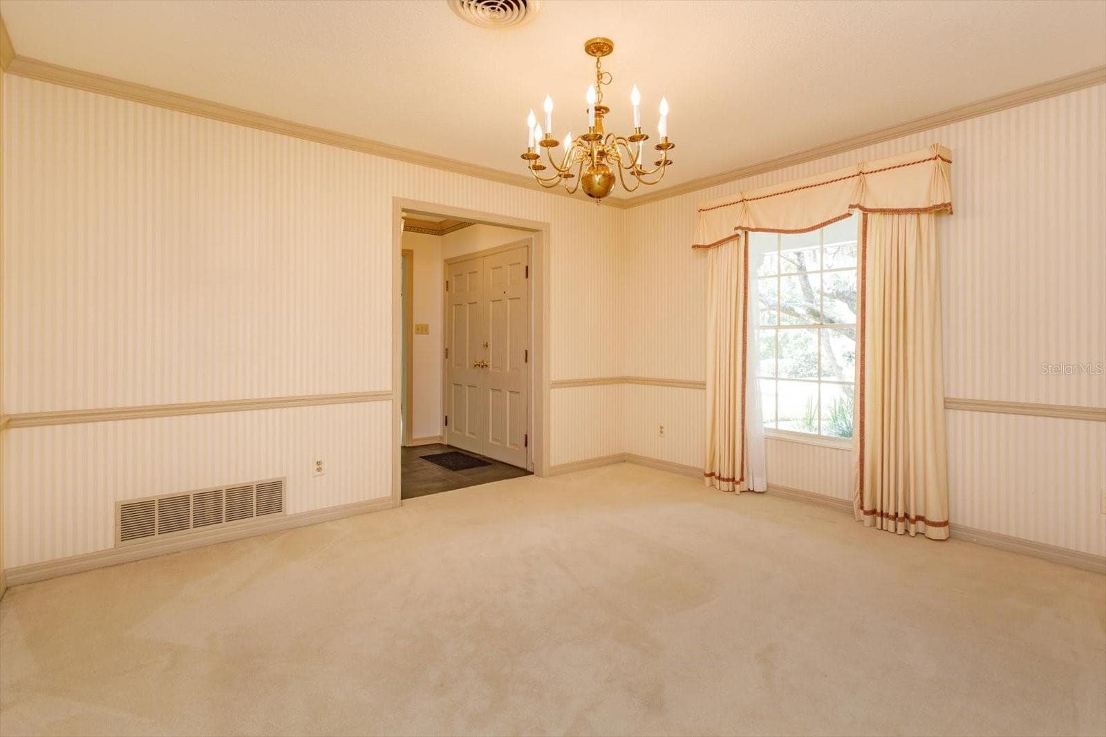Dining room off foyer - 5019 GRAN LAC AVE, ORLANDO