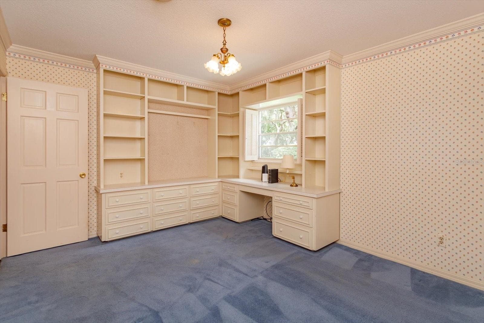Bedroom 3 has built-in desk storage - 5019 GRAN LAC AVE, ORLANDO
