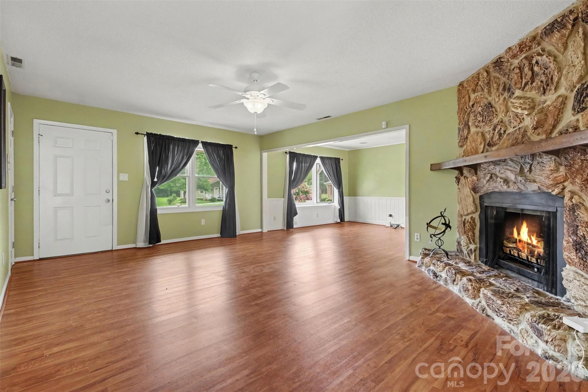 Cozy Living Room - 155 Park Villa Road, Salisbury
