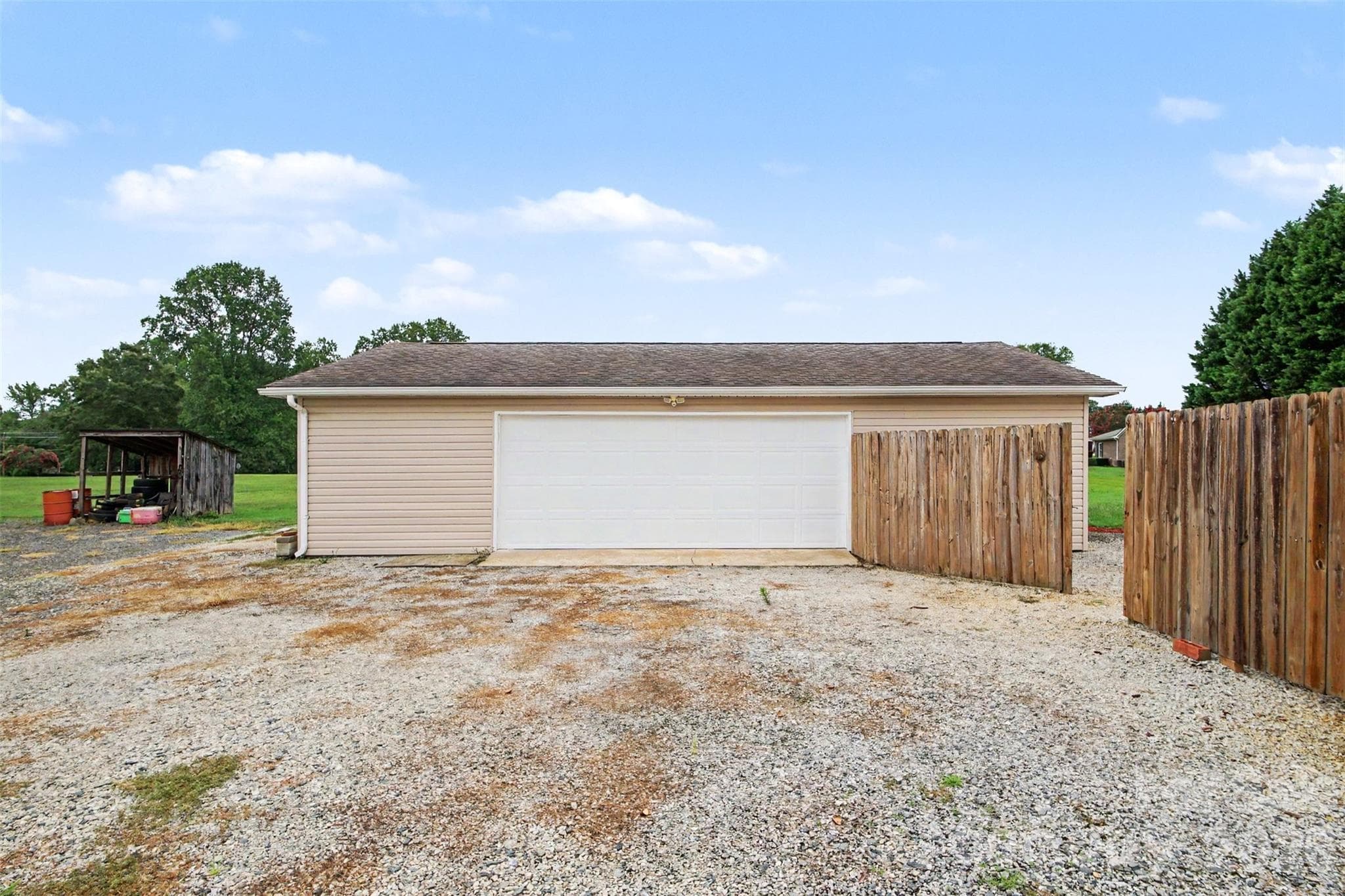 Heated Garage Oversize for cars or workshop - 155 Park Villa Road, Salisbury
