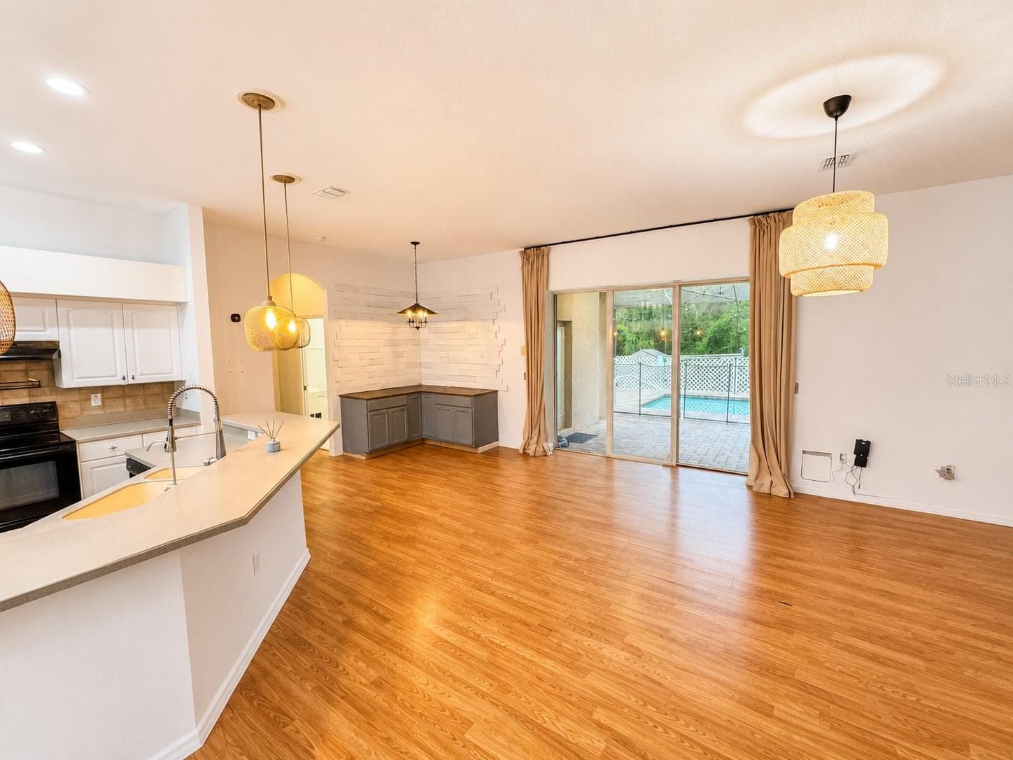 Single Family Residence at 12716 BALSAM AVE, HUDSON, photo 5 of 32