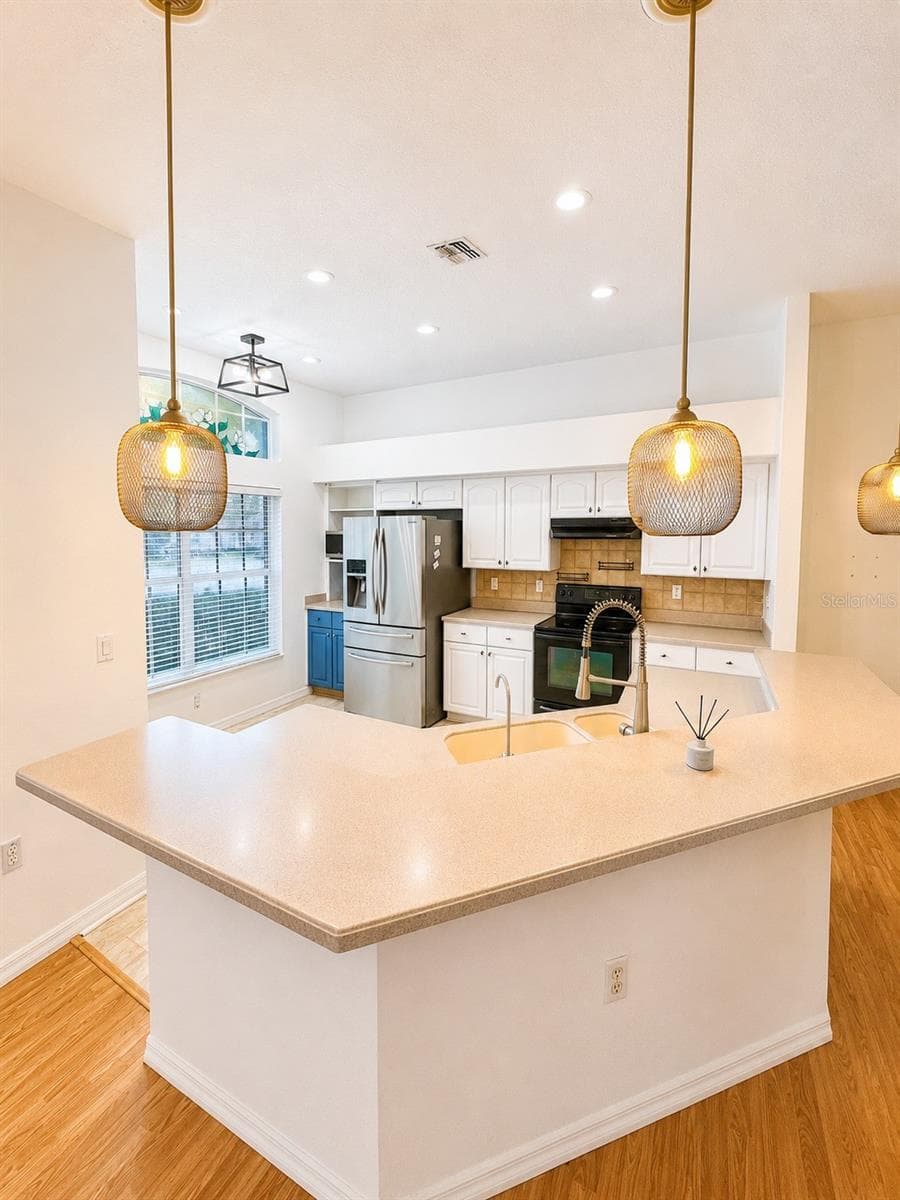 Single Family Residence at 12716 BALSAM AVE, HUDSON, photo 9 of 32