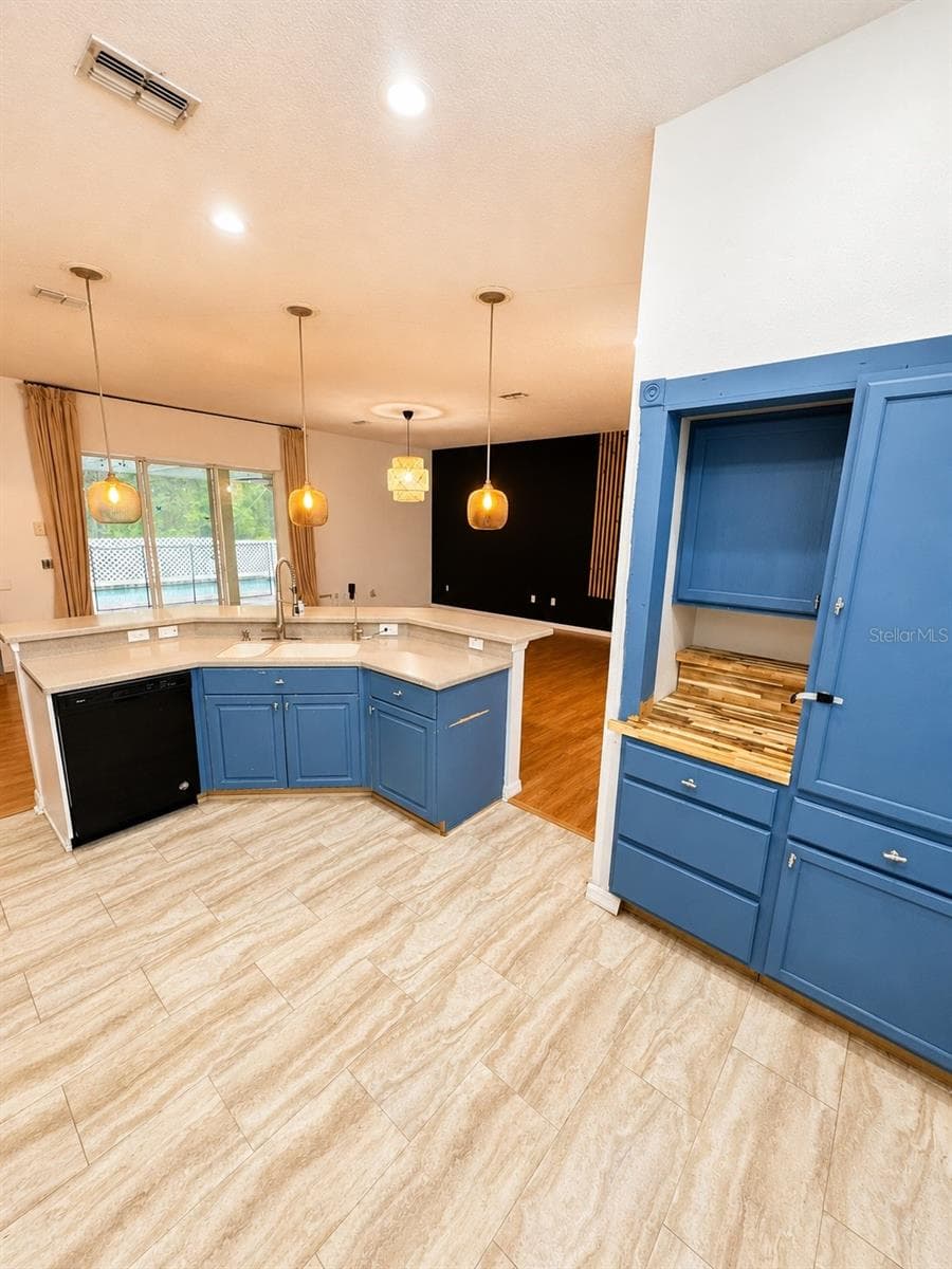 Single Family Residence at 12716 BALSAM AVE, HUDSON, photo 11 of 32