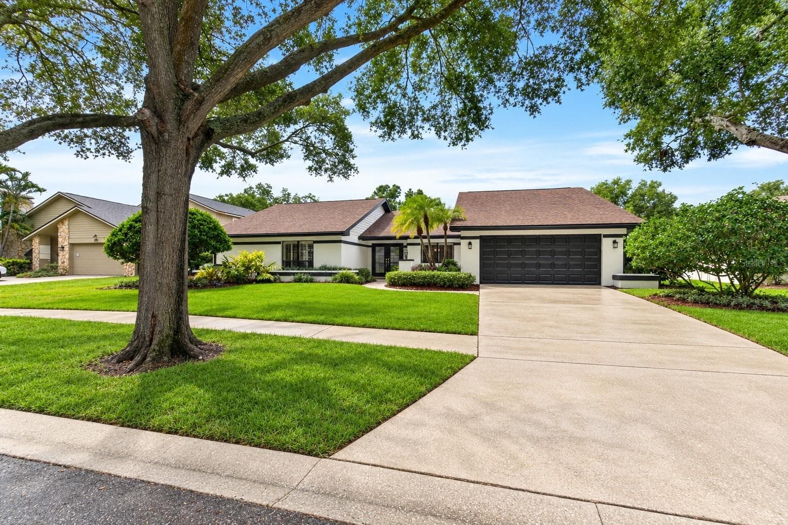 Single Family Residence at 14015 SHADY SHORES DR, TAMPA, photo 3 of 43