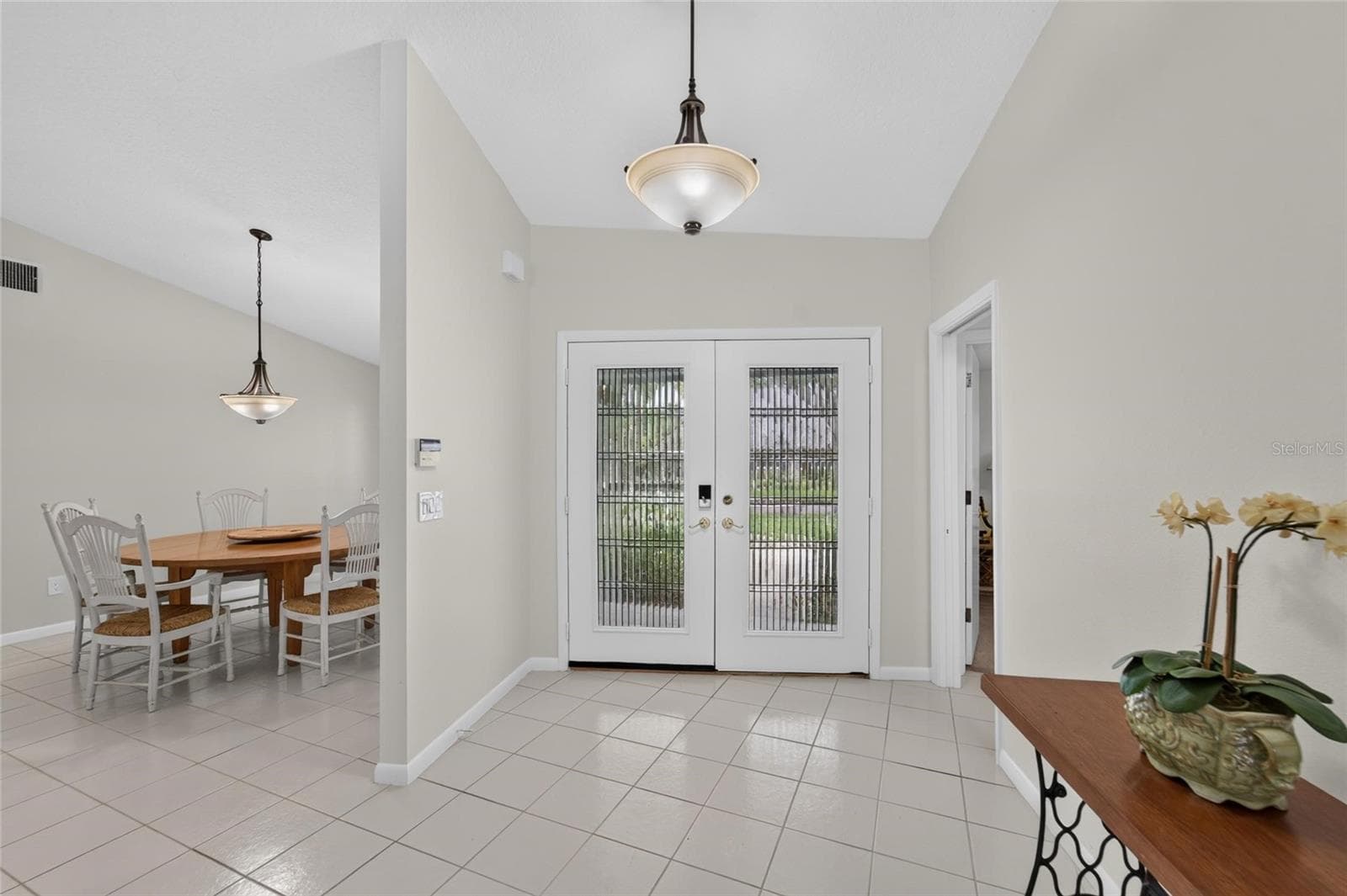 Single Family Residence at 14015 SHADY SHORES DR, TAMPA, photo 4 of 43