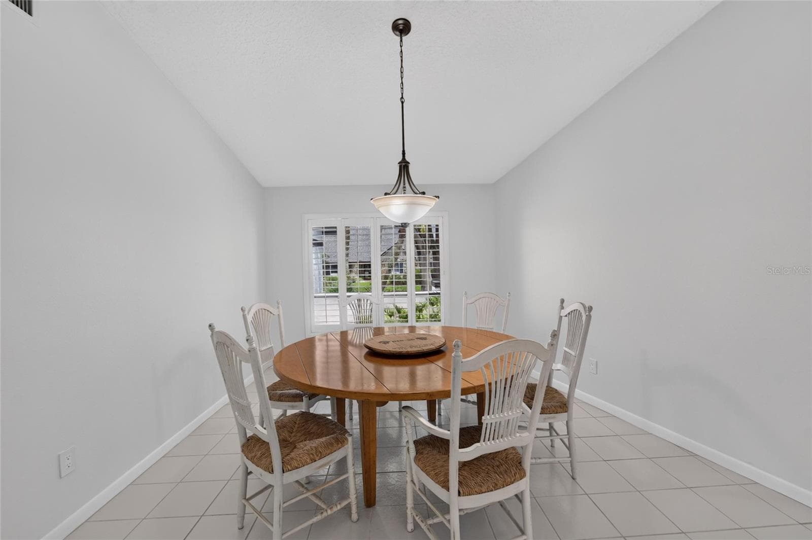 Single Family Residence at 14015 SHADY SHORES DR, TAMPA, photo 9 of 43