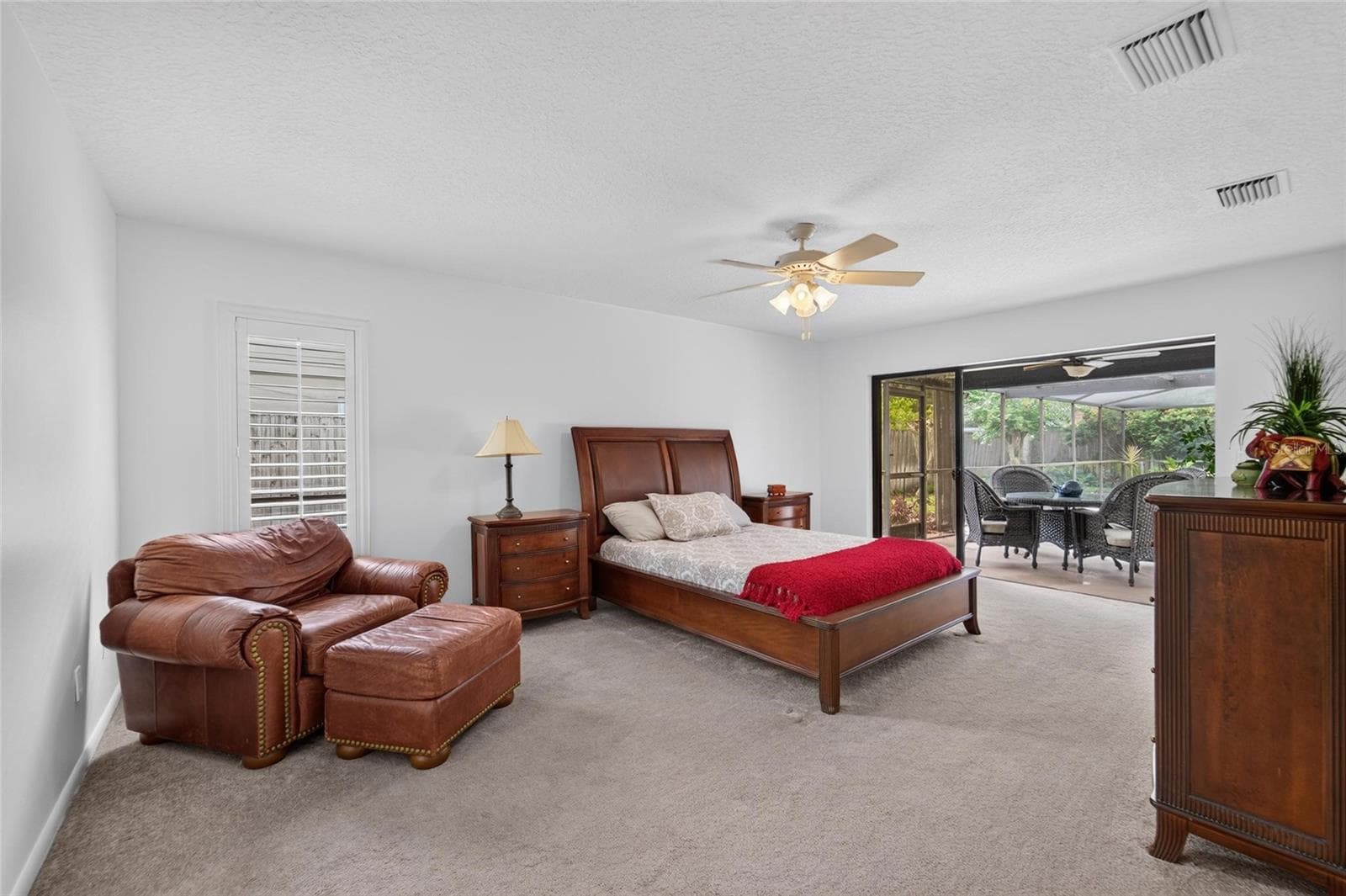 Single Family Residence at 14015 SHADY SHORES DR, TAMPA, photo 18 of 43