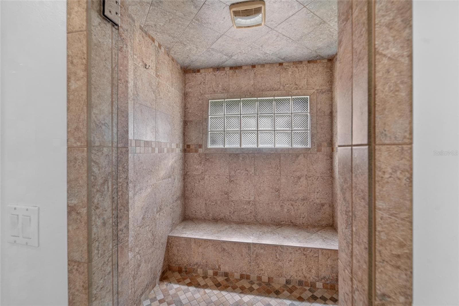 Single Family Residence at 14015 SHADY SHORES DR, TAMPA, photo 24 of 43