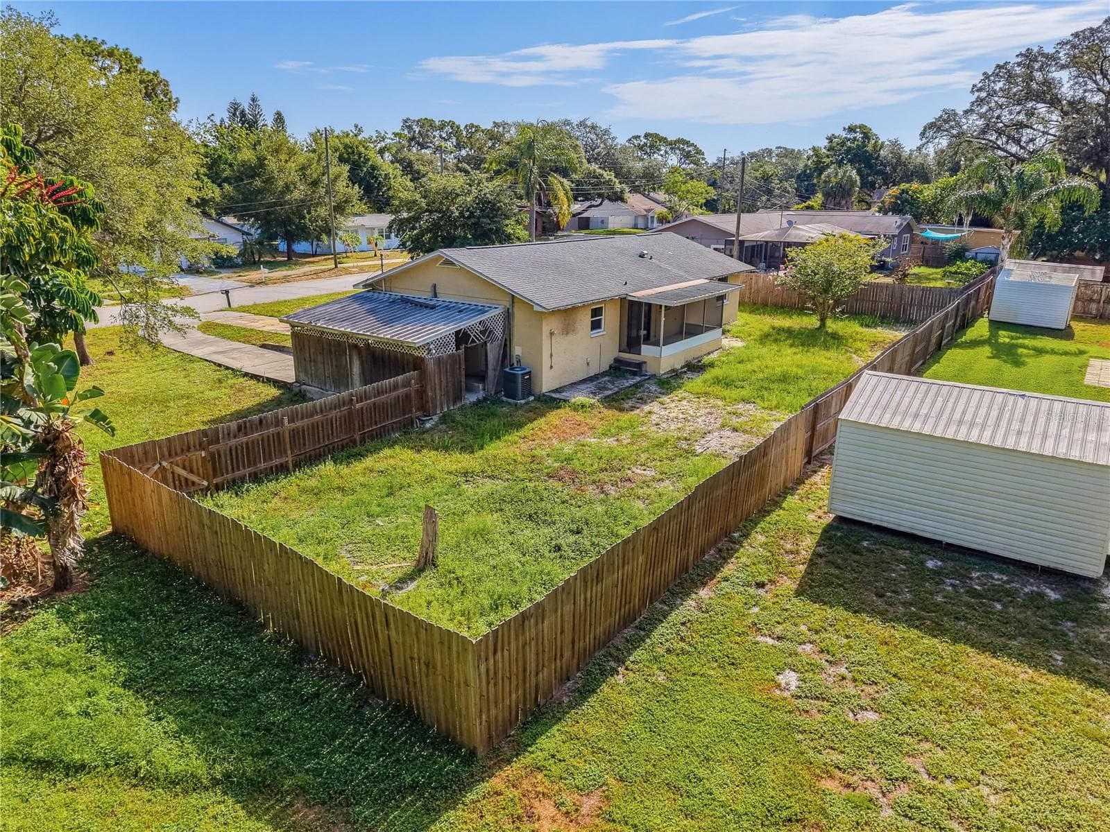 Single Family Residence at 1116 E OAKWOOD ST, TARPON SPRINGS, photo 4 of 68